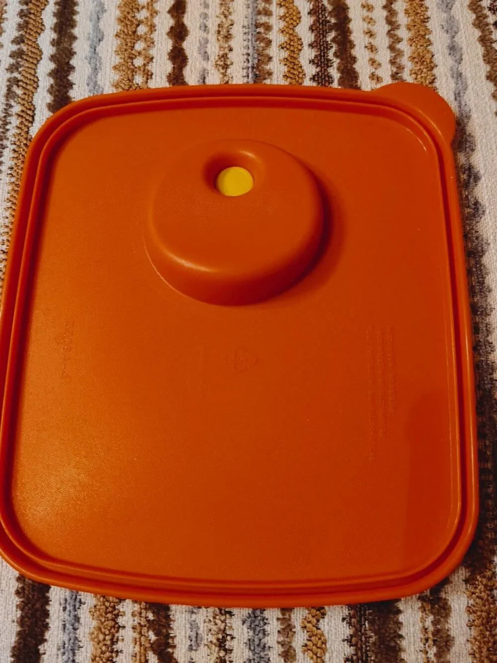 Tupperware Rock N Serve Lot Of 2 Replacement Lids 3386A-4 Vented Red